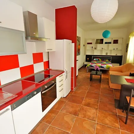 Dunja Apartment *